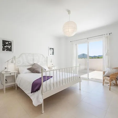 Villa Marisa Ii